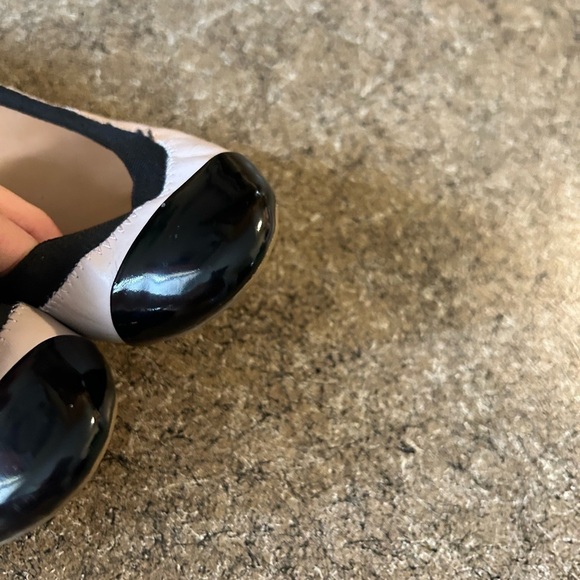 J Crew Mila Size 9 Cream Tan Black Flats Leather Cap Toe Ballet - Picture 7 of 7